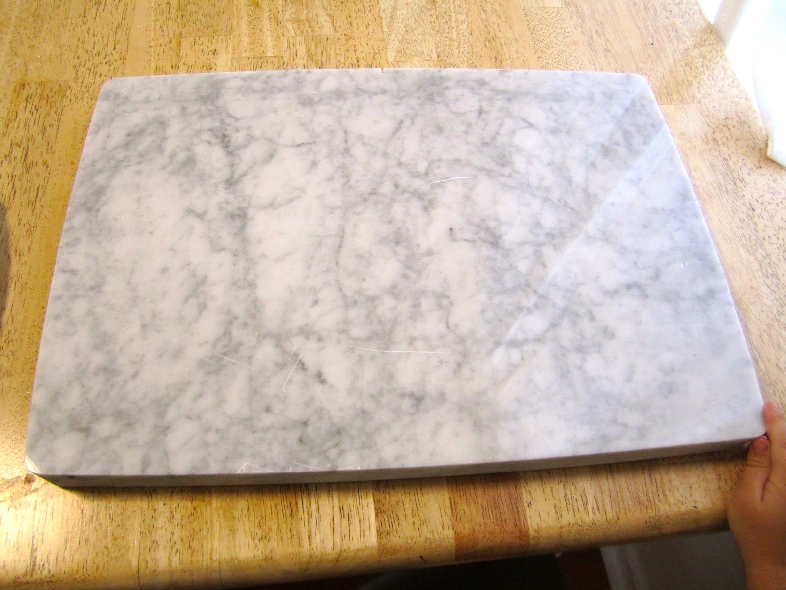 Cheap and Wise DIY Marble Pastry Board