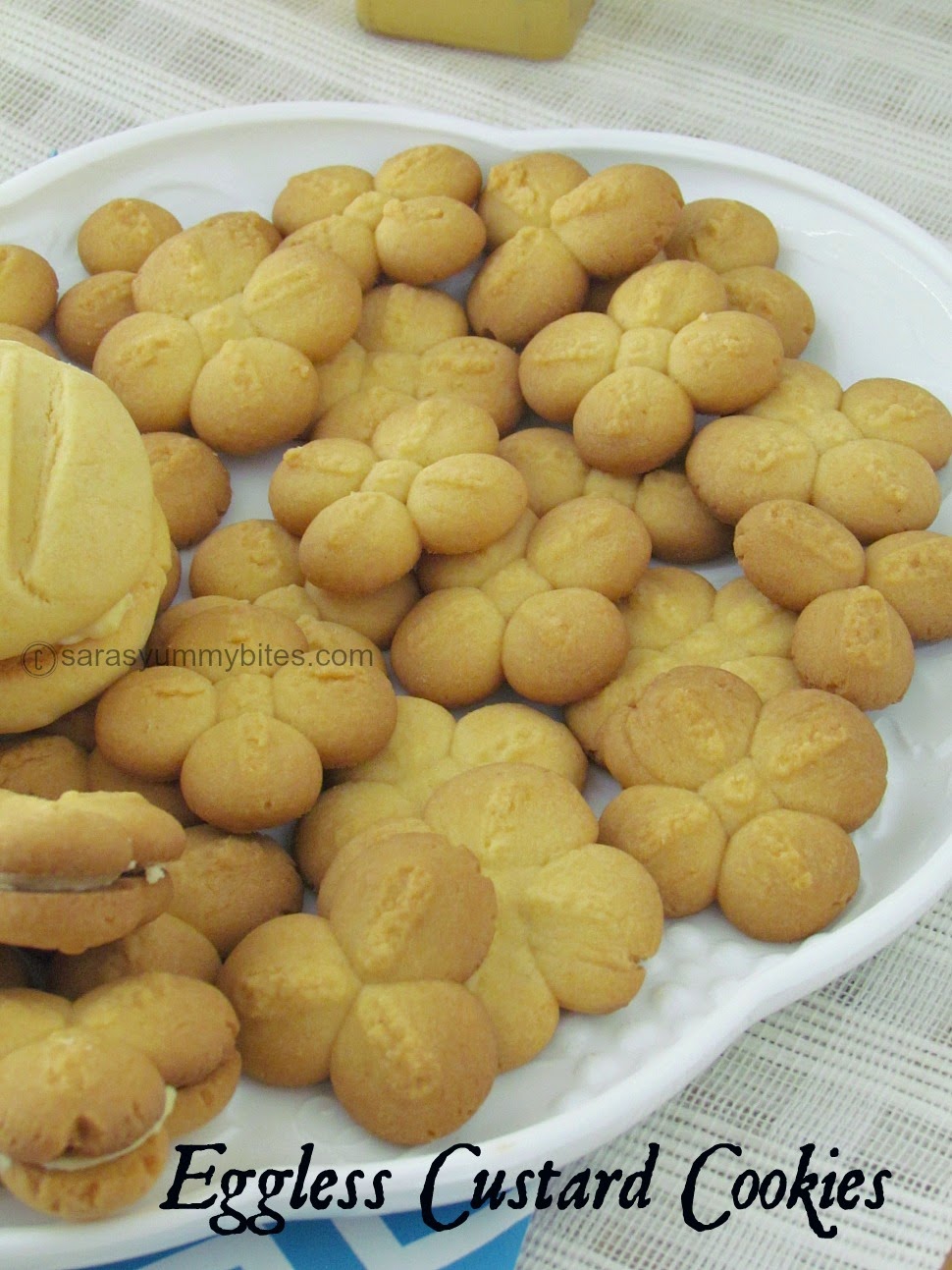 Eggless Custard Cookies / YoYo Cookies / Custard Sandwich Cookies