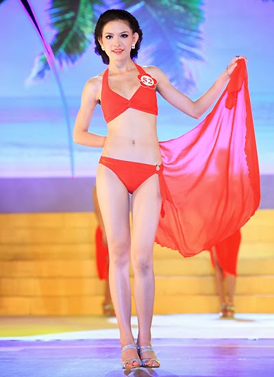 Á hậu, Hoa hậu Dân tộc 2013 khoe dáng với áo tắm
