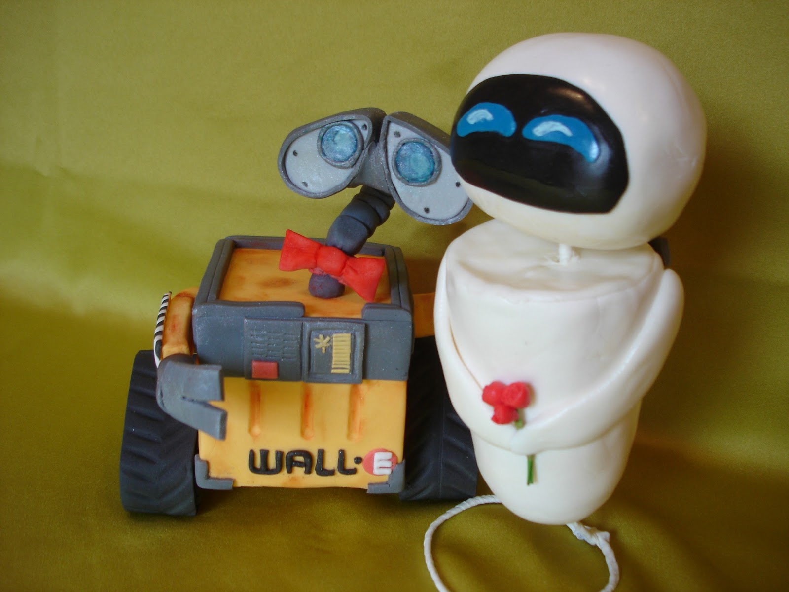 Brigittes Tortendesign Wall e and eve wedding cake topper ( Hochzeits