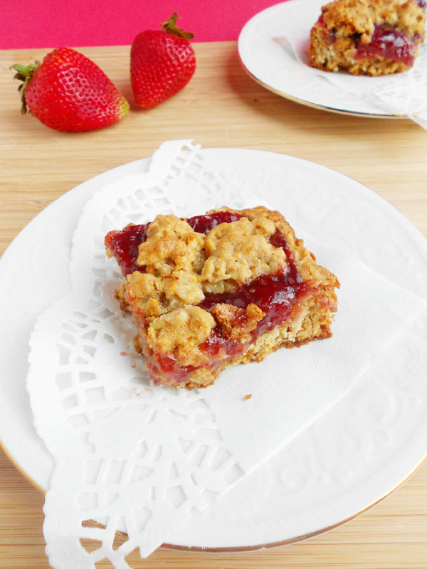 Strawberry Honey Oatmeal Bars Confessions of a Confectionista