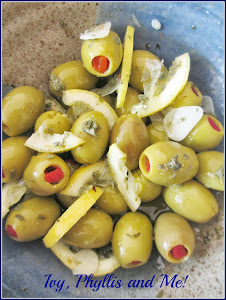 GREEK OLIVES