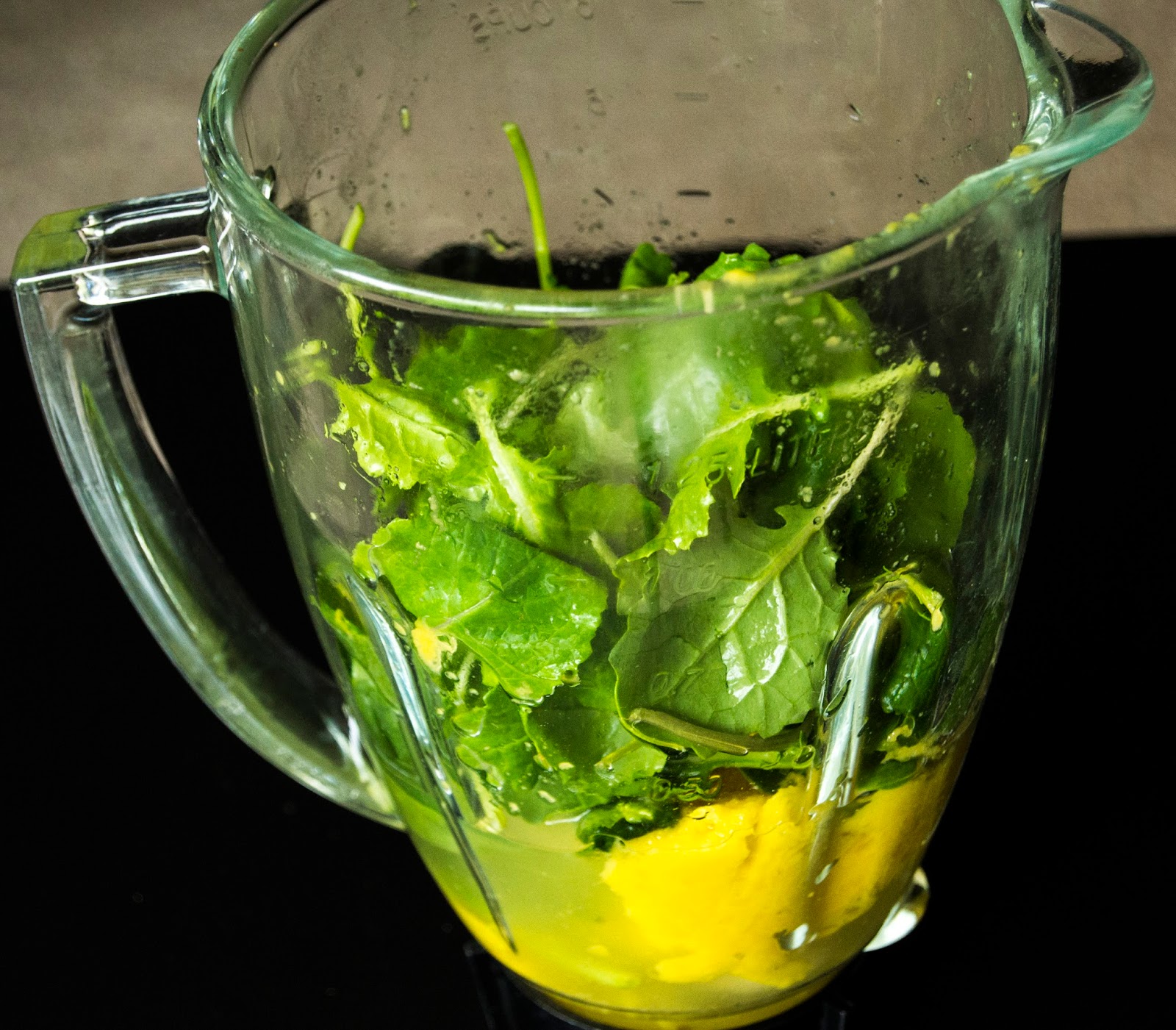 Mango Spinach Smoothie.. Forks N Knives