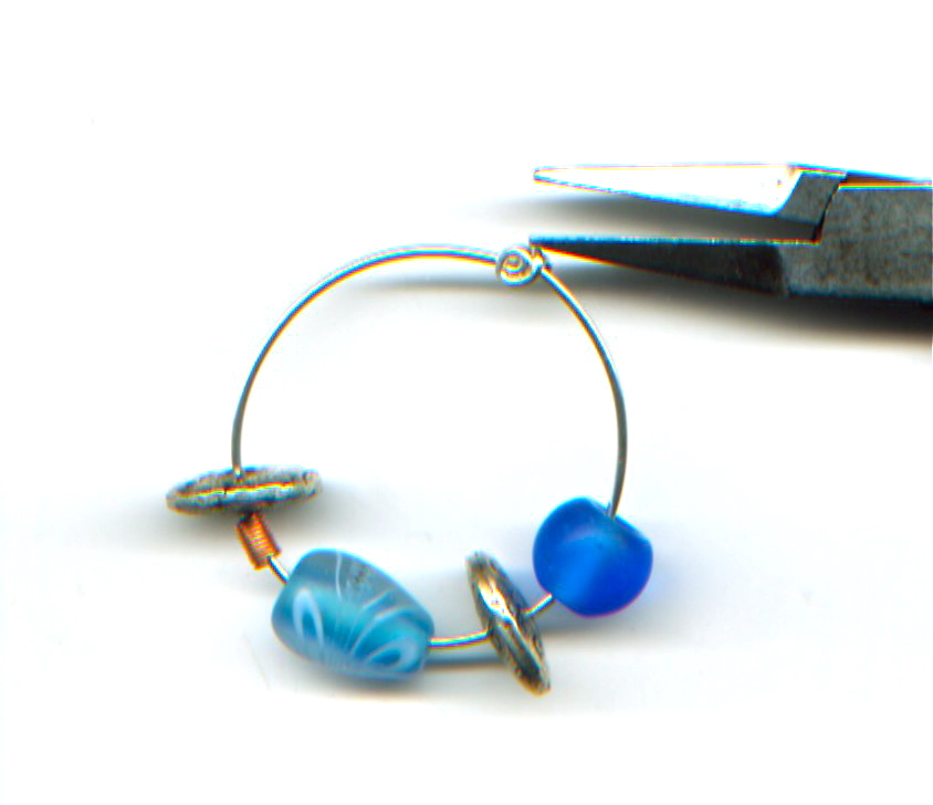 WireWorkers Guild Bead Wheel Necklace