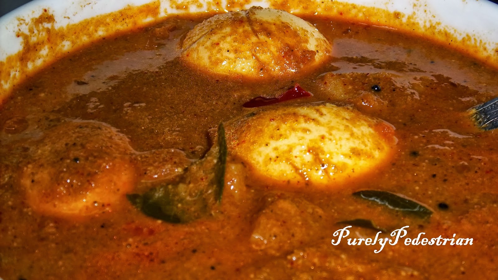 Purely Pedestrian Naadan Varatharacha Motta Curry / Kerala Egg Curry