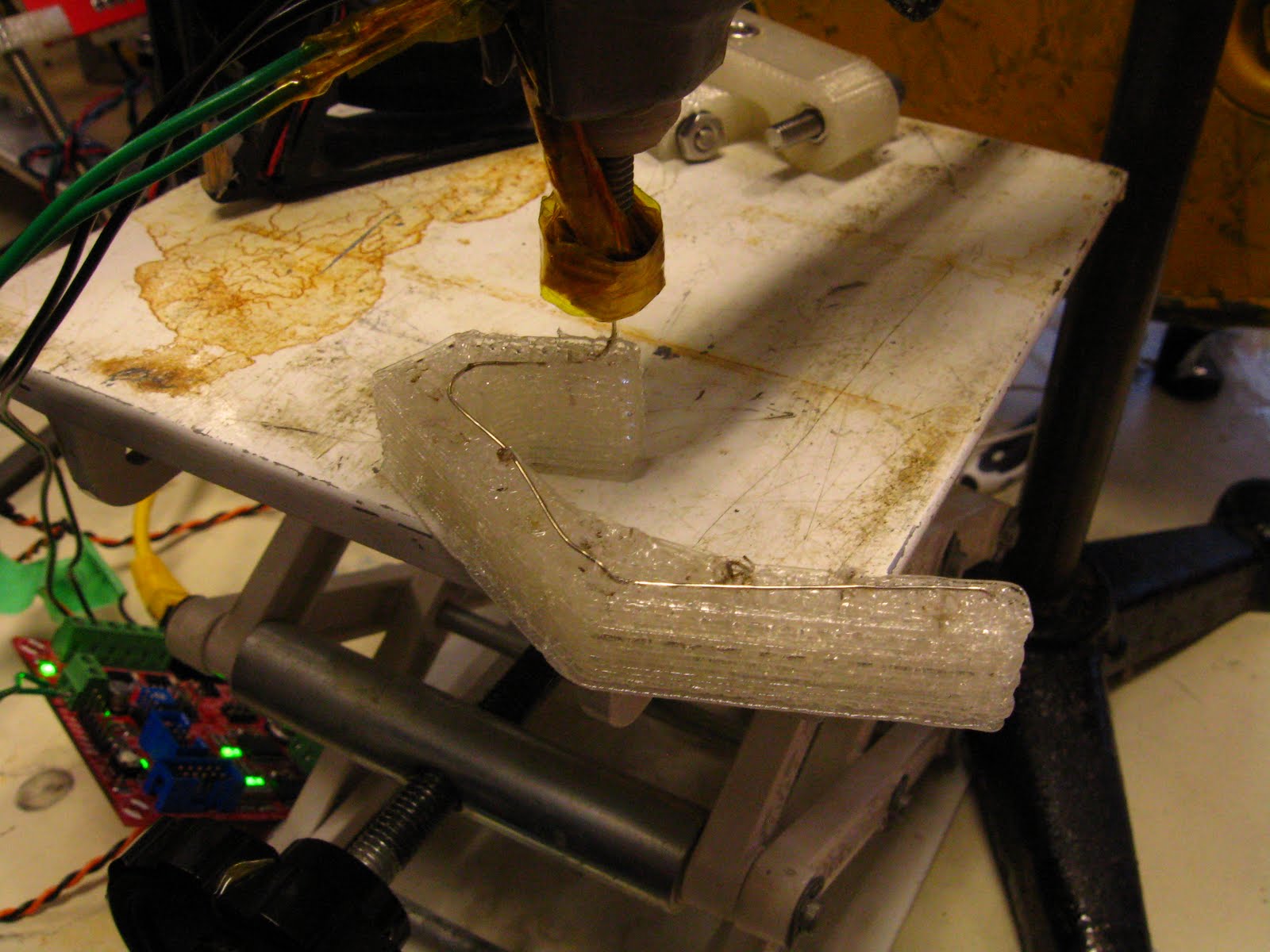 DIY 3D Printing: Embedding metal wire in 3d printed ...