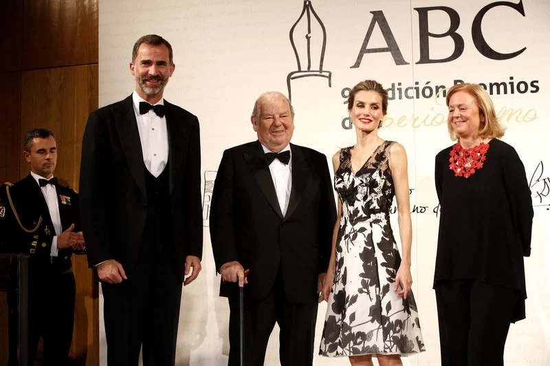 King Felipe and Queen Letizia attended a dinner in Madrid and gave awards in honor of the winners of "Mariano de Cavia", "Luca de Tena" and "Mingote"