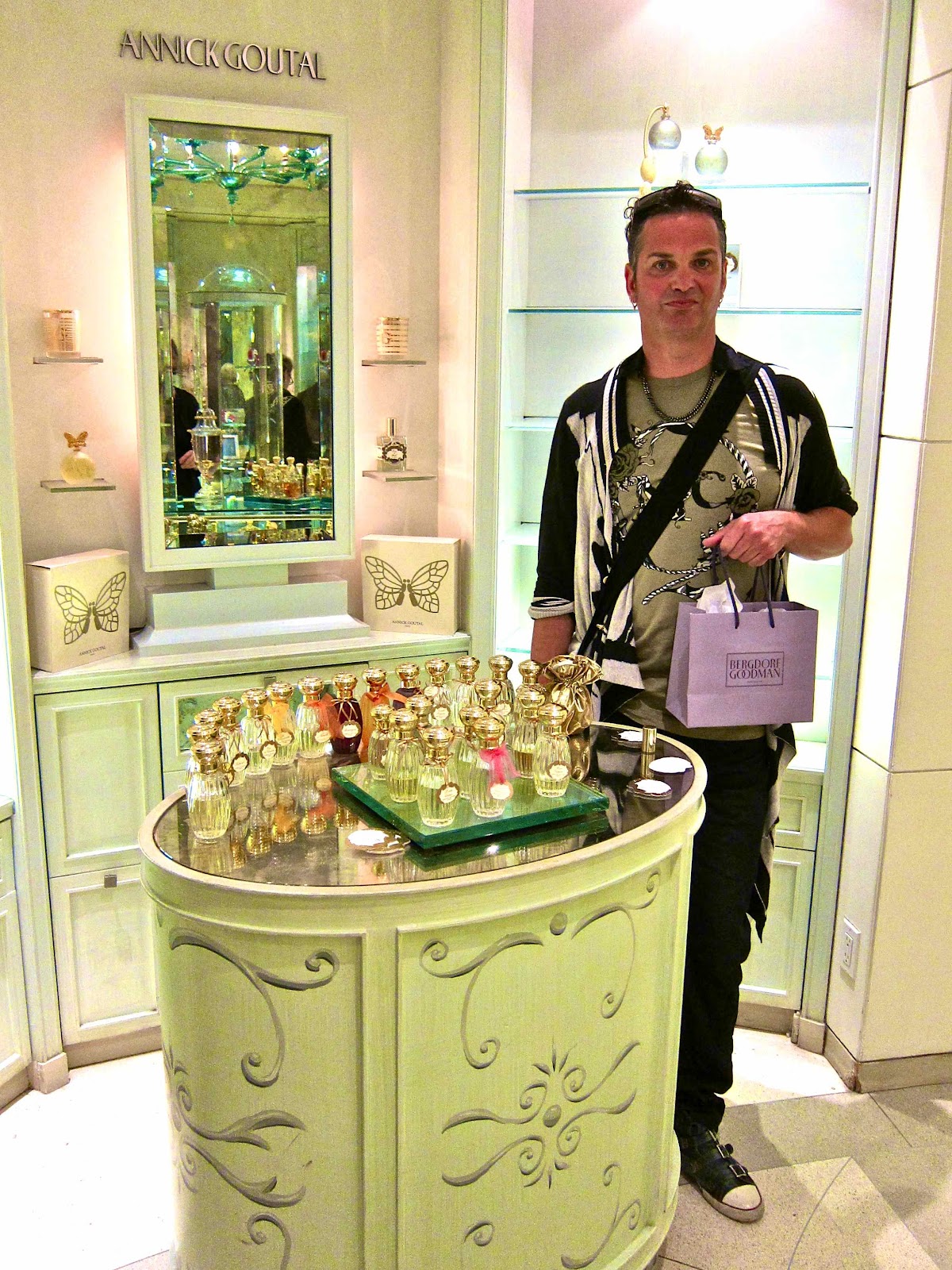 nicnak castle Annick Goutal, Paris, New York,..........