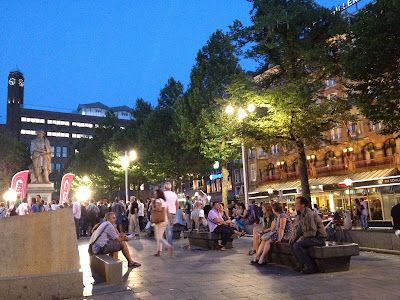 Amsterdam-Rembrandtplein-Meydani