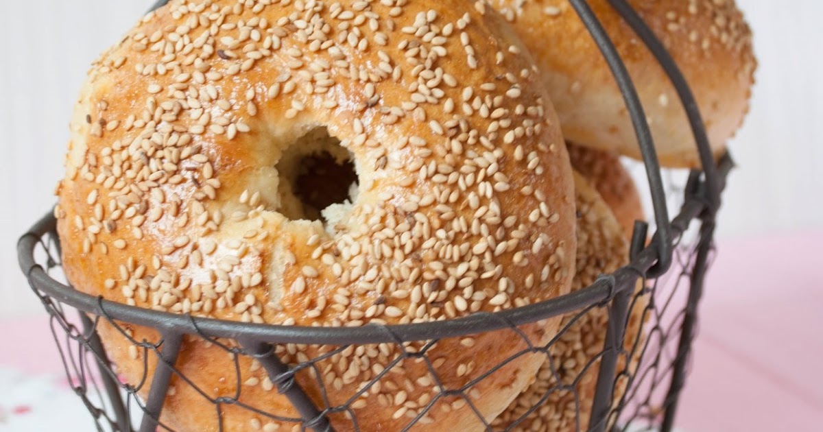 The Sweetest Taste Reto {Donuts vs. Bagels}