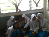 ♥ my BESTIE classmate 2011 ( 2 petunia)