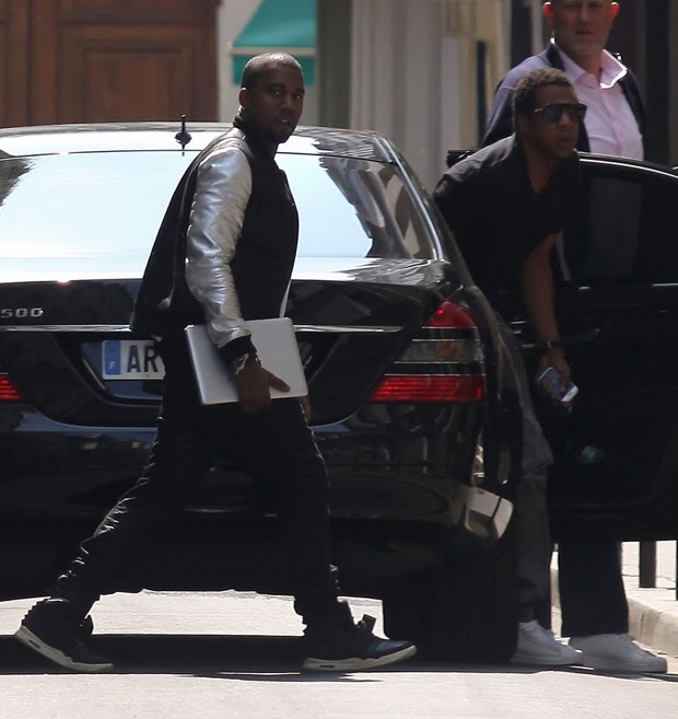 kanye west nike yeezy