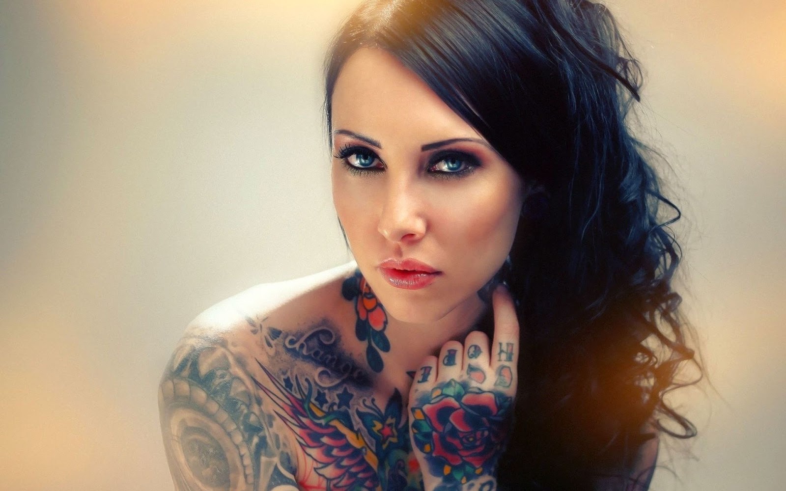 Sexy Wallpaper: Hot Tattoos Girls