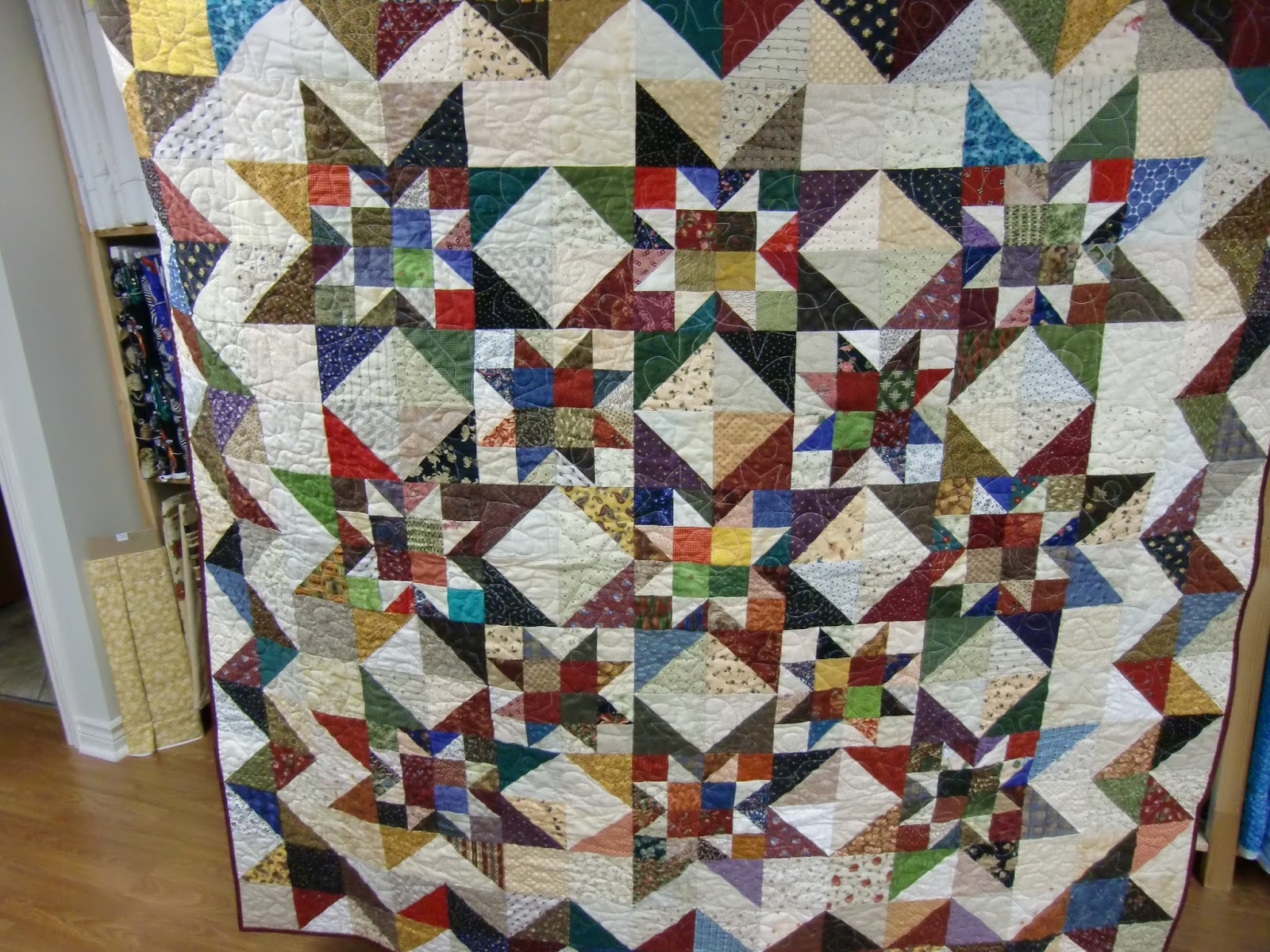 Bolts and Bobbins Aren't Scrap Quilts Great..