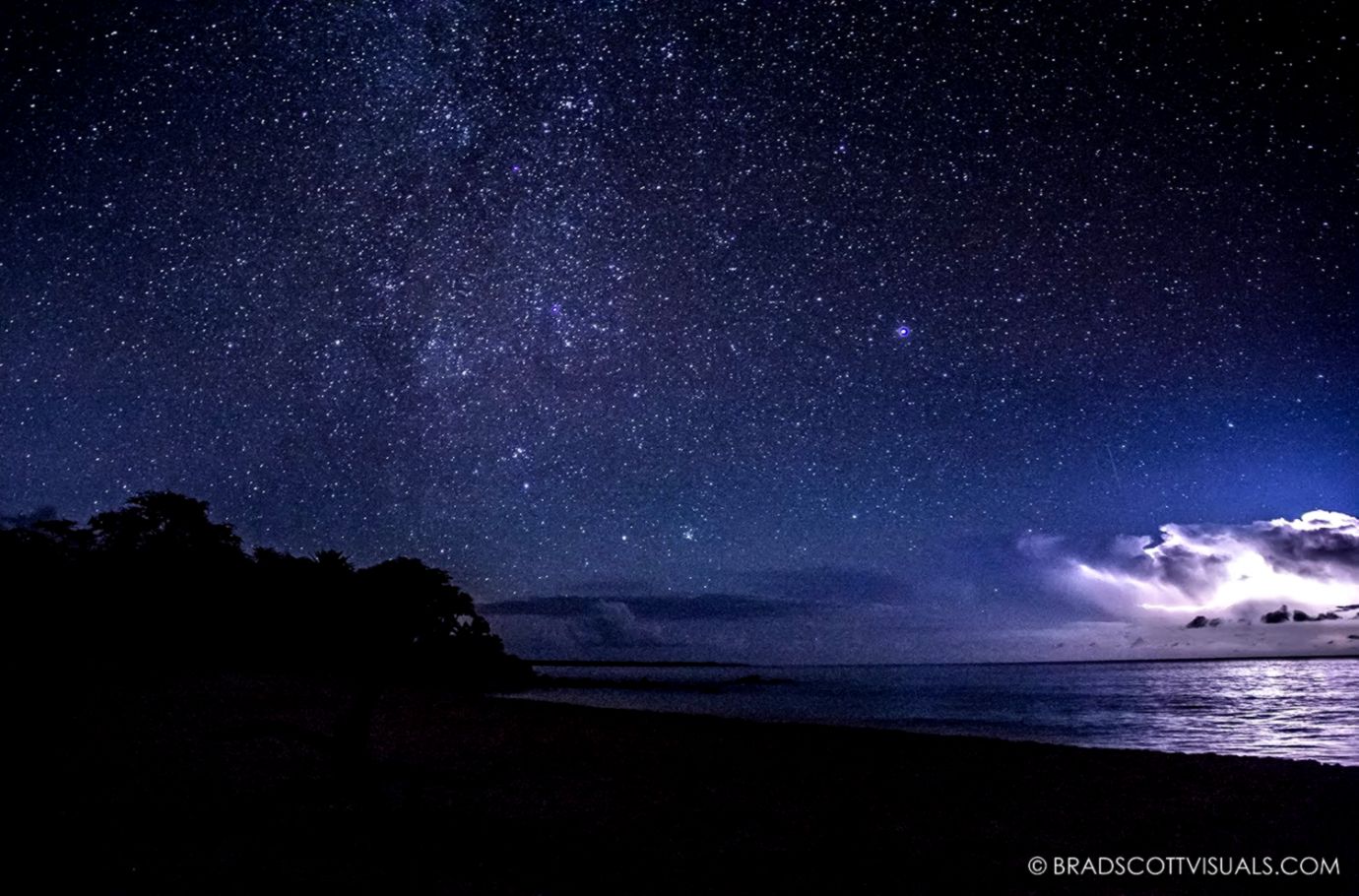 Amazing Night Time Lapse Stars and Lightning at Big Beach Maui Amazing Night Time Lapse Stars and Lightning at Big Beach Maui