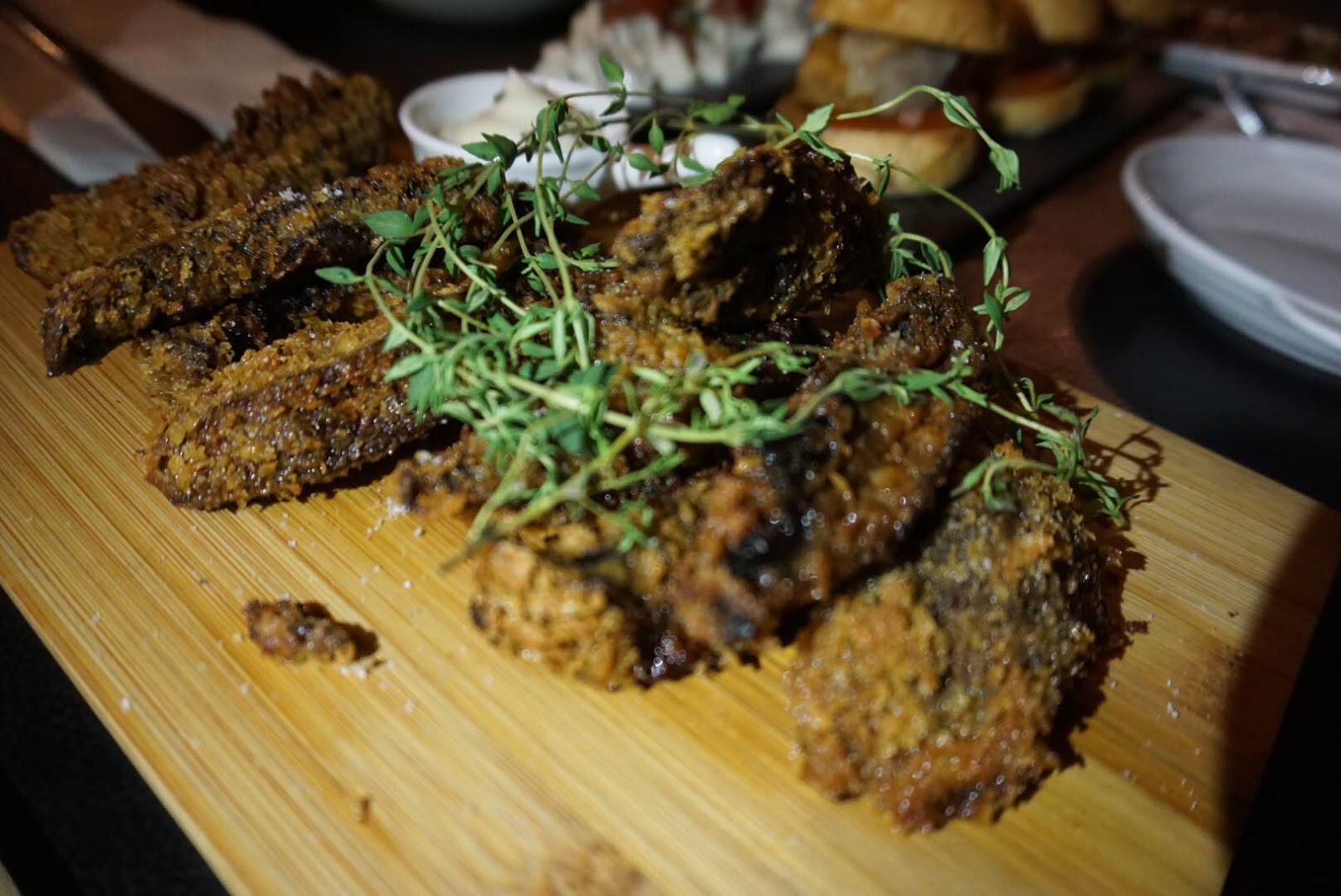 East 8 New York Fusion Tapas + Bar V A N N Y C H O O