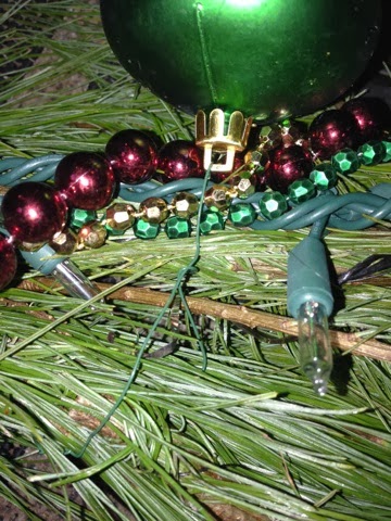 Choosing Happy: DIY Christmas Garland