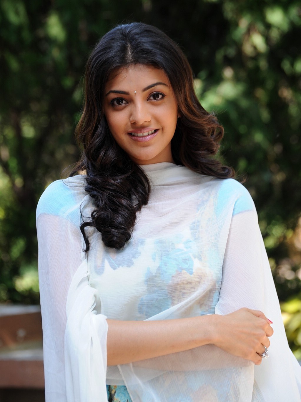 High Quality Bollywood Celebrity Pictures: Kajal Agarwal Looks Gorgeous