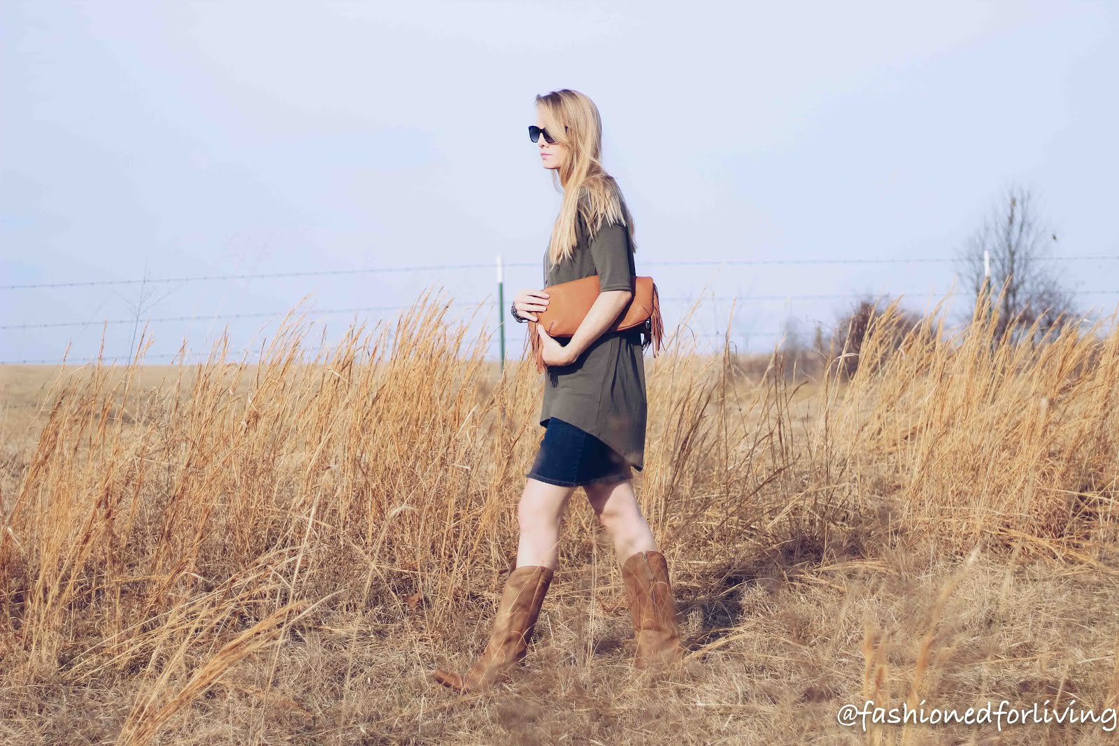The Only Guide To Jean Skirt Outfits With Cowboy Boots You Will Ever Need - dx6kzcb