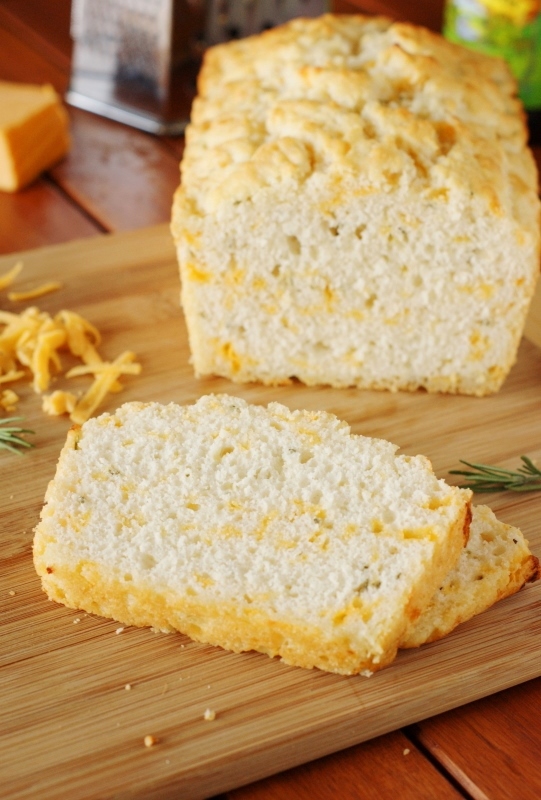 CheddarRosemary Beer Bread {& Does the Type of Beer Make a Difference