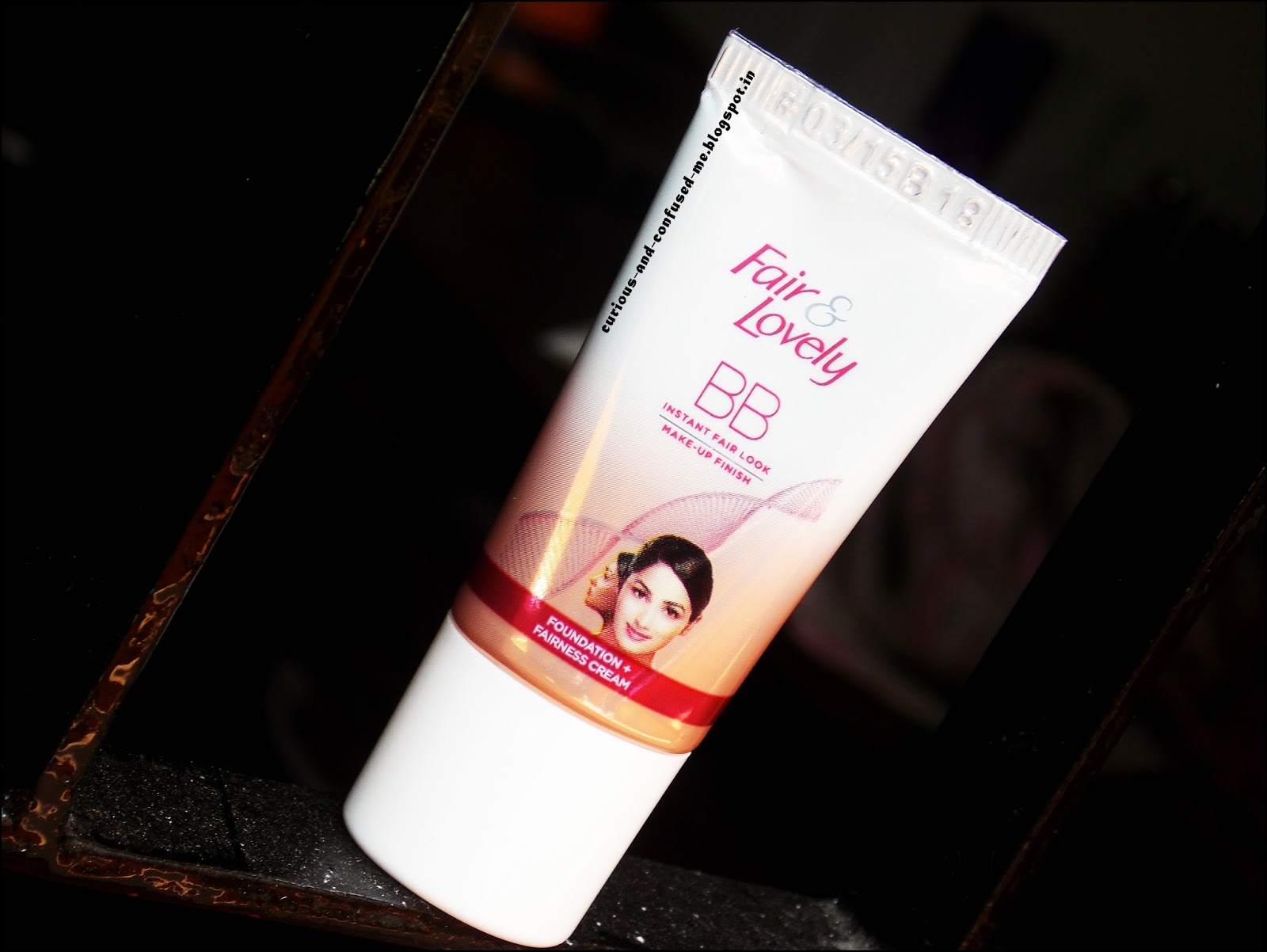 Fair and Lovely BB cream review, Fair and Lovely BB cream swatch, Fair and Lovely BB cream good or bad, BB cream in India, Dusky beauty blogger.