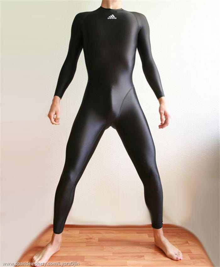 Straight male with wetsuit fetish