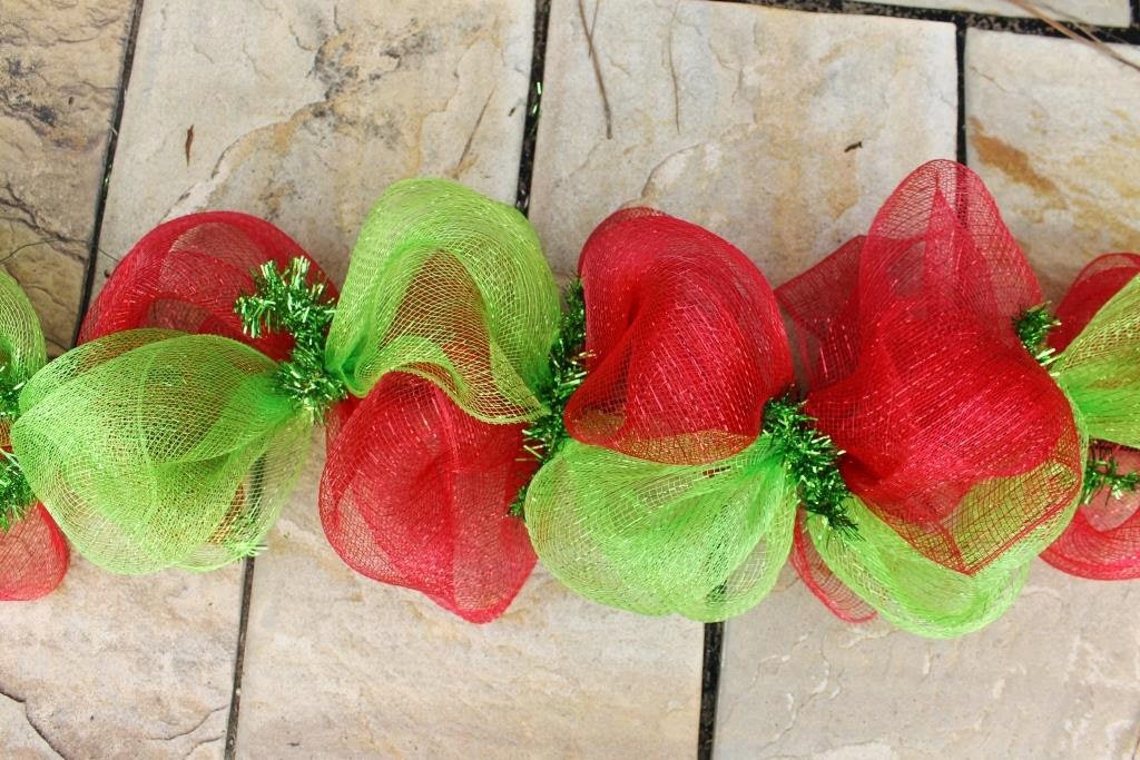 Make A Deco Mesh Garland Miss Kopy Kat