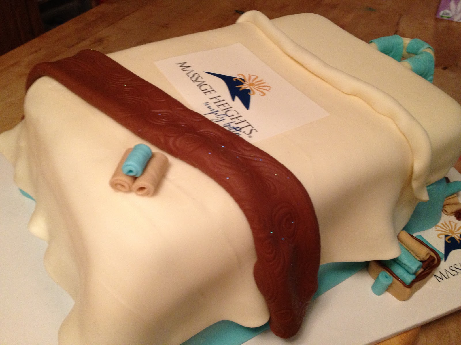 CakeCreated Massage Heights Massage Table Cake