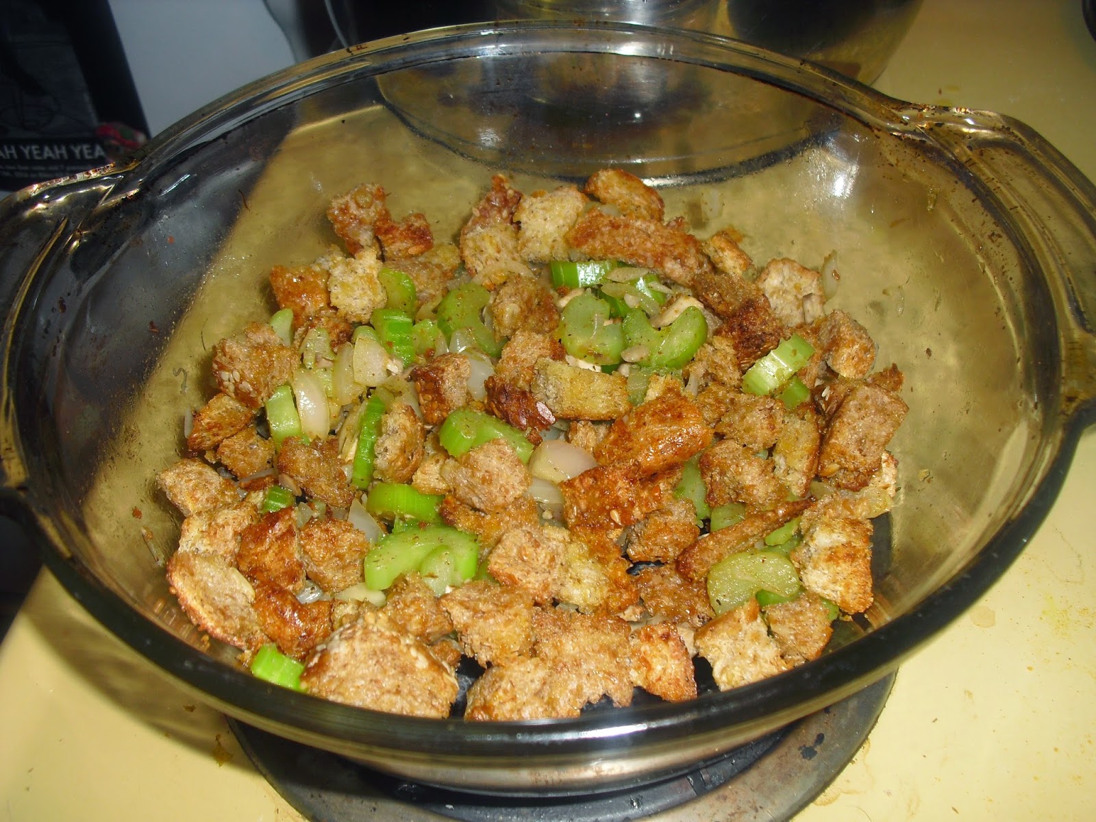 HERRRBIVORE VEGAN SEITAN PINTO BEAN ROAST WITH STUFFING