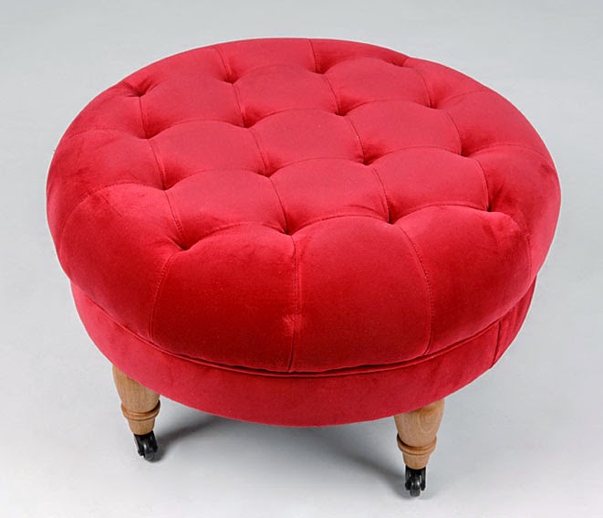 http://www.portobellostreet.es/mueble/20590/Pouf-redondo-rojo-Vintage-Durny