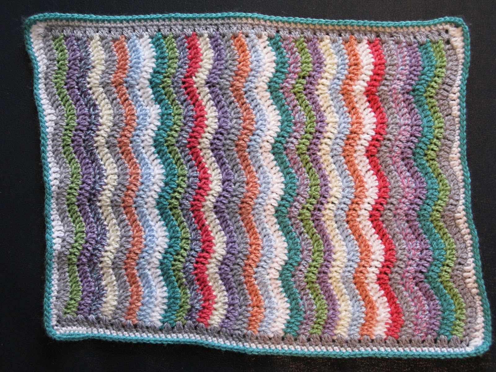 meo my crochet Sweet Summer Ripple Doll Blanket