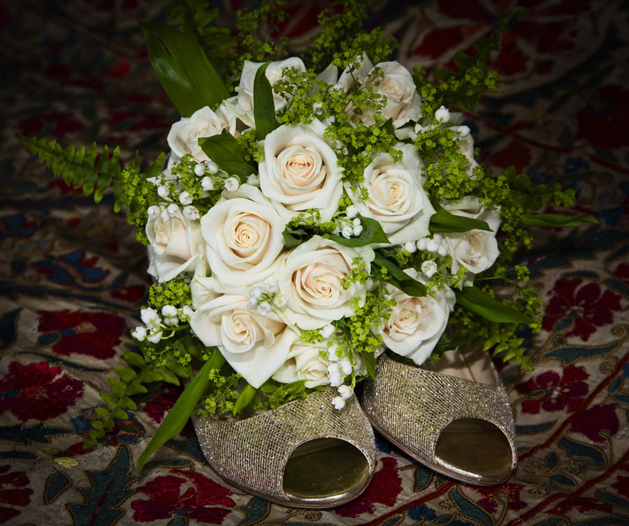 Jenny 39s Bridal bouquet was a delicate scented mixture of nude toned Vendella