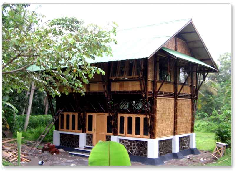 Kontraktor Interior Surabaya Sidoarjo: desain rumah bambu 