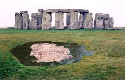 Atlantis - Stonehenge water feature