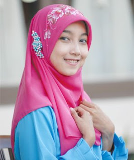 Foto Hot Sexy Cantik Model Jilbab Terbaru 2013 Foto Hot Sexy Cantik Model Jilbab Terbaru 2013
