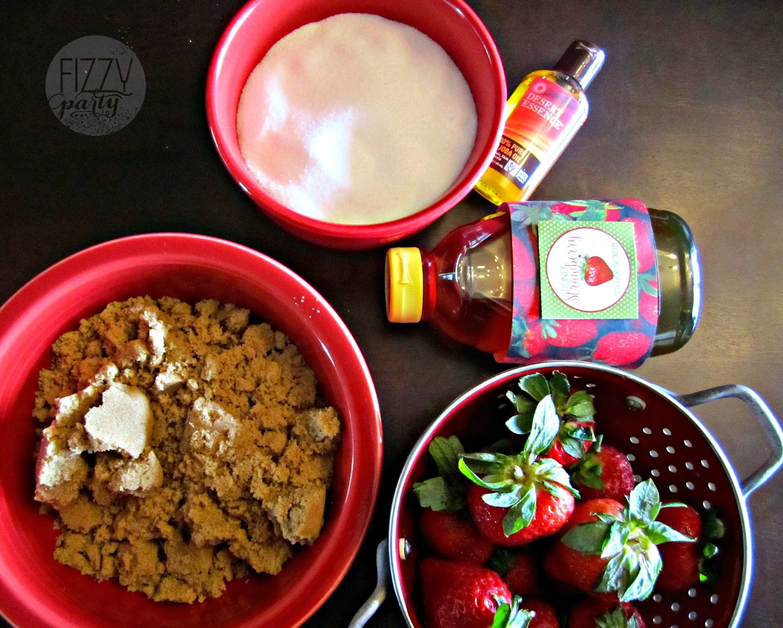 Fizzy Party Honey Strawberry Sugar Scrub