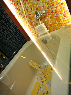 Bathtub Table Modern Toilet Restaurant Taipei