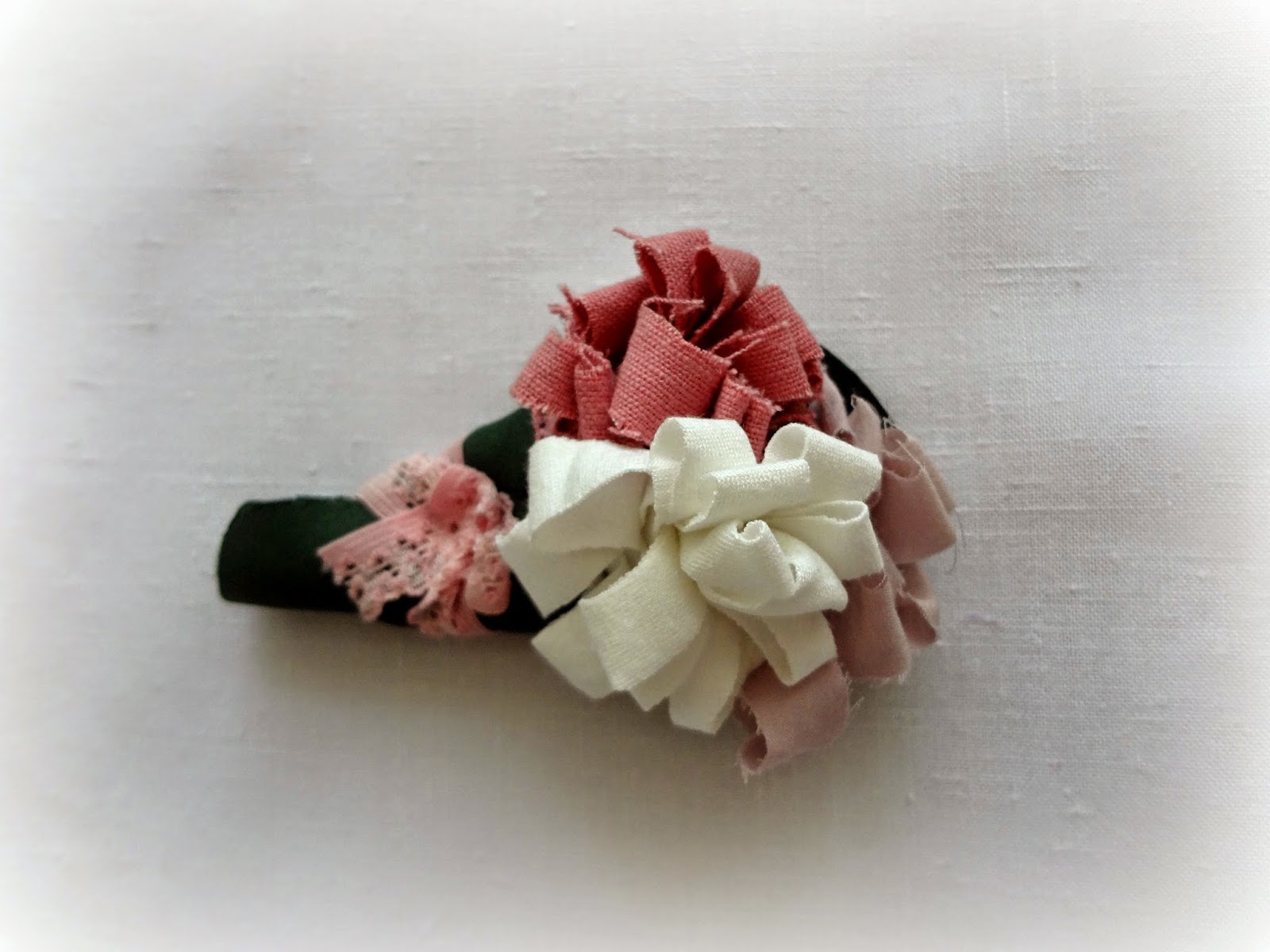 Little Treasures Fabric Rose Brooch tutorial