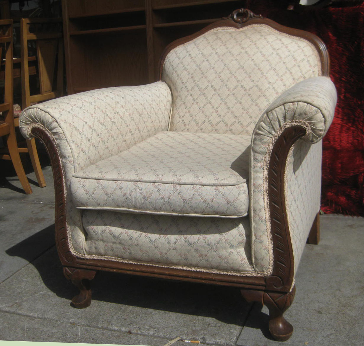 UHURU FURNITURE & COLLECTIBLES SOLD Antique White Easy Chair 80