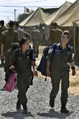 GIRLS IN ISRAEL ARMY