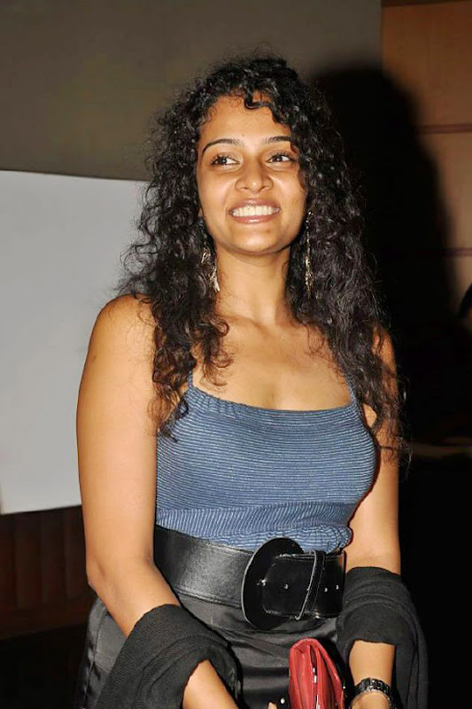 Telugu actress Sonia Deepthi Hot Photos unseen pics