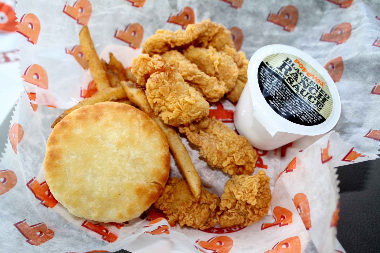 An Immovable Feast: Fast Food Review: Popeyes Dip'n Chick'n