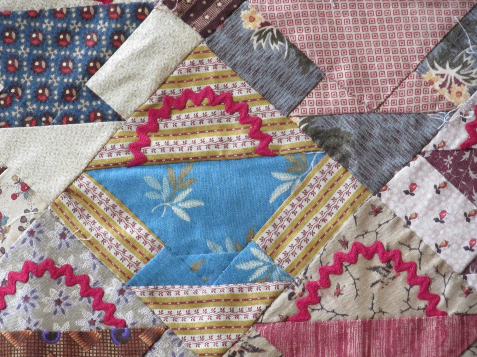 dutch quilt cat COVERED WITH QUILTS