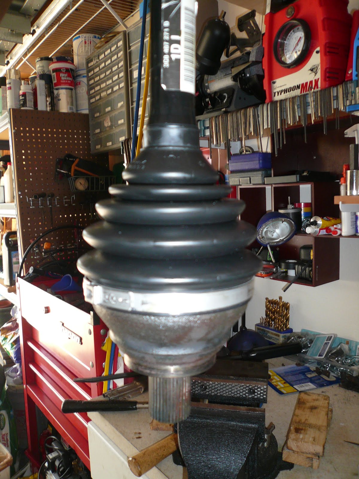 VW Passat Repair How to Replace The CV Joint Boot on a 2006 VW Passat