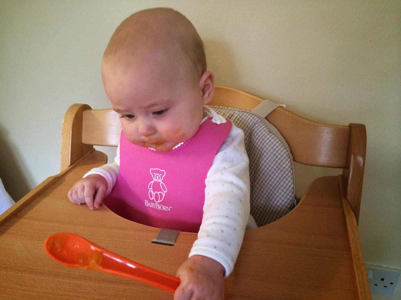 The Tell Tale Signs That Your Baby is Ready for Weaning
