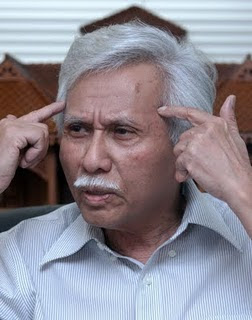 tun daim zainuddin