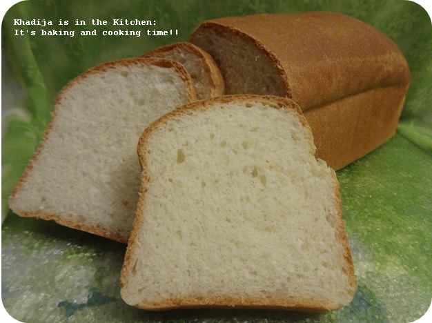 Pain De La Semaine : Pain Blanc / Bread Of The Week: White Bread / Pan De La Semana: Pan Blanco 
