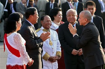 Brainwashed King Sihamoni saluted Viet's slaves