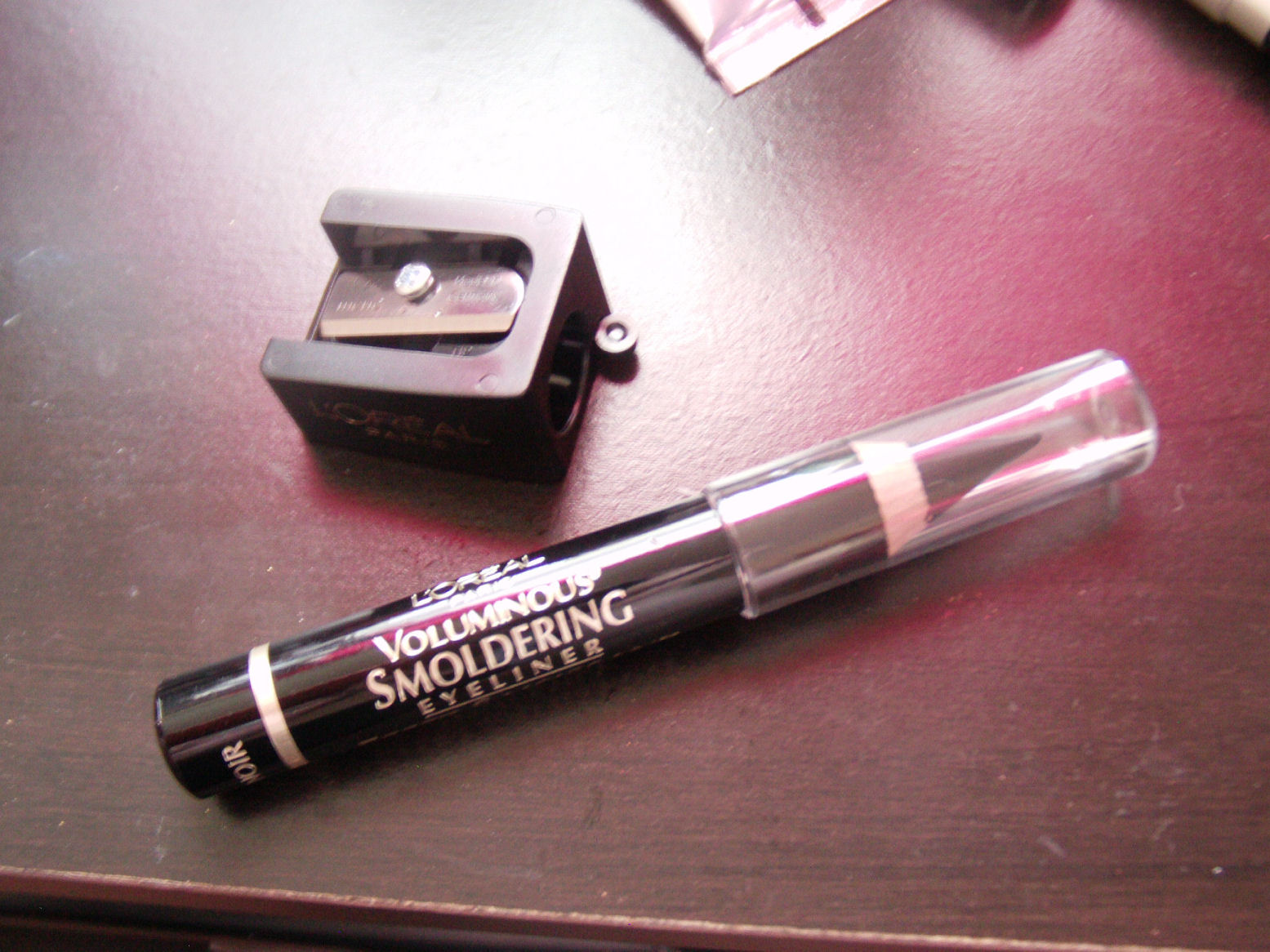 L'Oreal Voluminous Smoldering Eyeliner