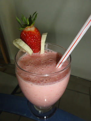 http://3.bp.blogspot.com/-q16P-QoFQRw/T7EKhFxSbWI/AAAAAAAAA_c/m9x5-738cng/s400/smoothie+fraise-banane.jpg
